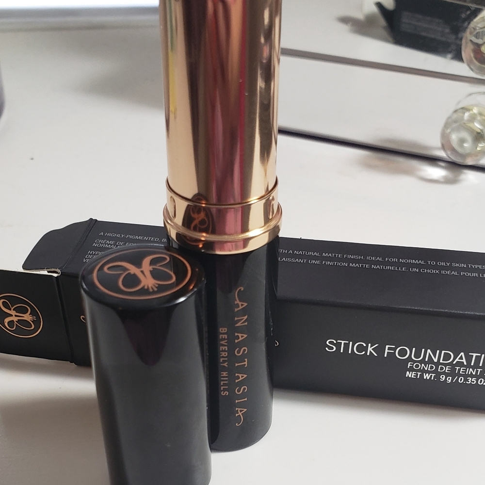 Anastasia Beverly Hills Stick Foundation